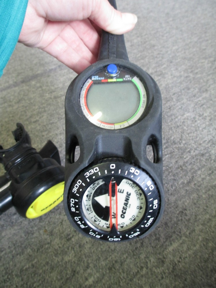 Oceanic Alpha/Delta Octo, 2 Regulators, Gauge, Compass, Glo Dive Computer