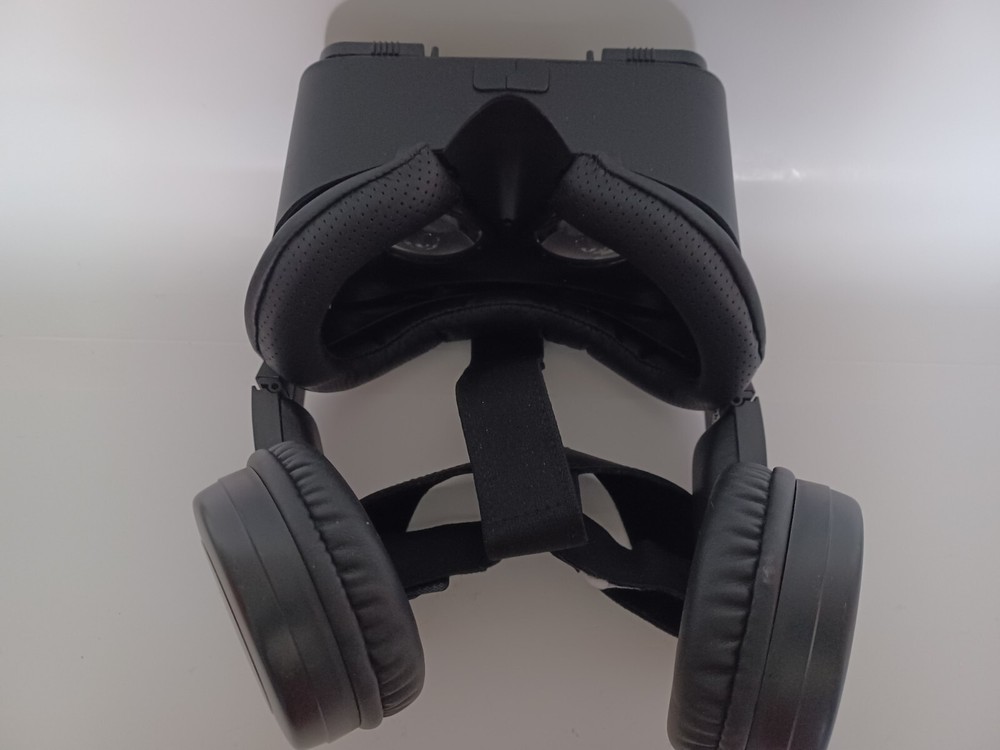 Bobovr Z6 Black Full Screen Adjustable Foldable Wireless Virtual Reality Headset