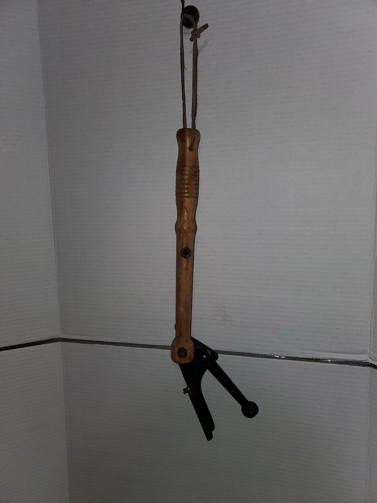 1930s automatic hand trap clay pigeon thrower hunting cabin decor