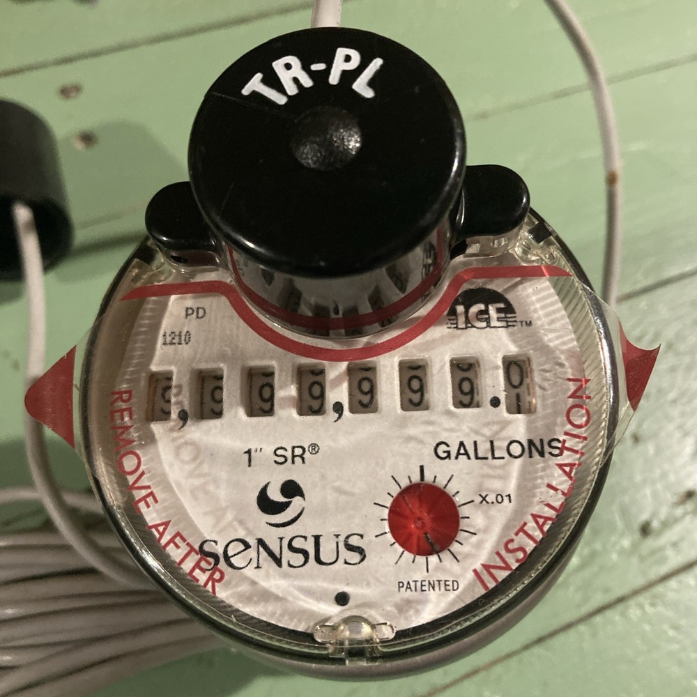 Sensus SR Water Flow Meter 1" with TouchRead PitLid (TR-PL) NOS