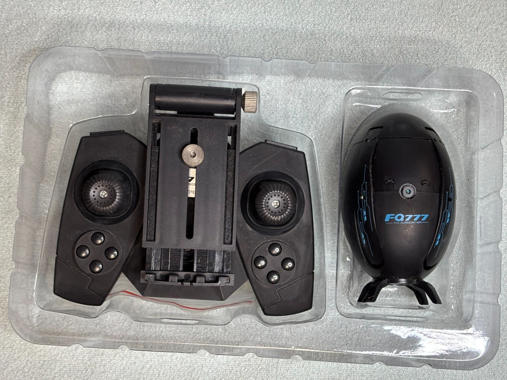 FQ28 Flying egg drone - Black - Used