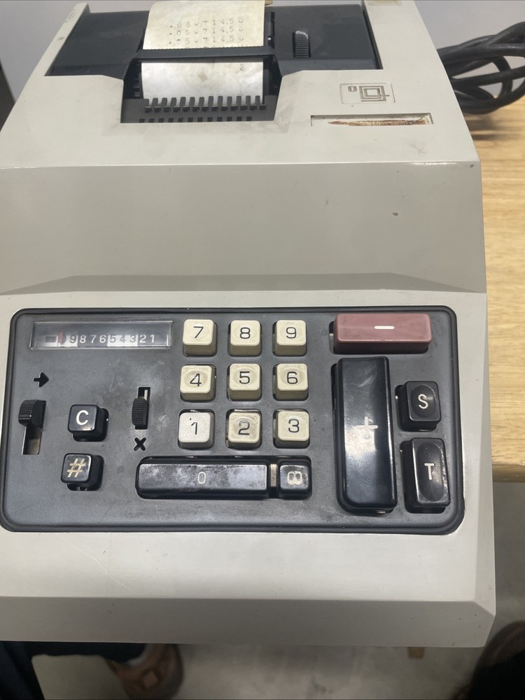 Vintage OLIVETTI IVREA ELECTROSUMMA 2O Adding Machine Electric