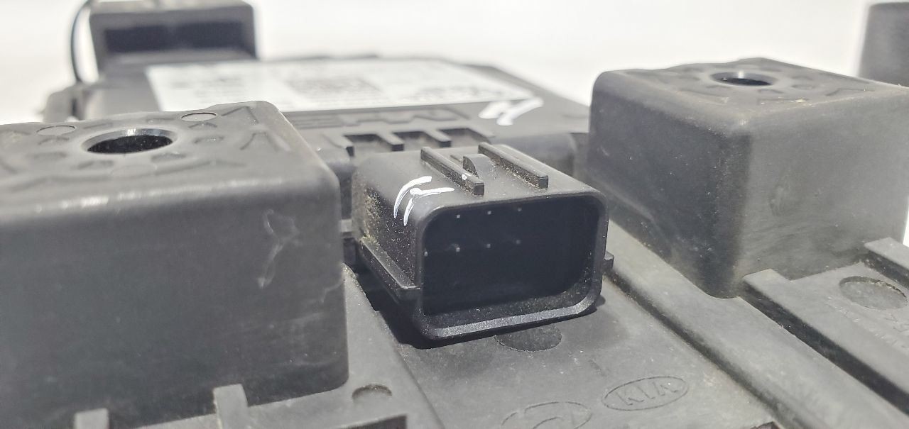 2020 2022 Kia Telluride OEM Right Rear Blind Spot Monitoring Radar Module