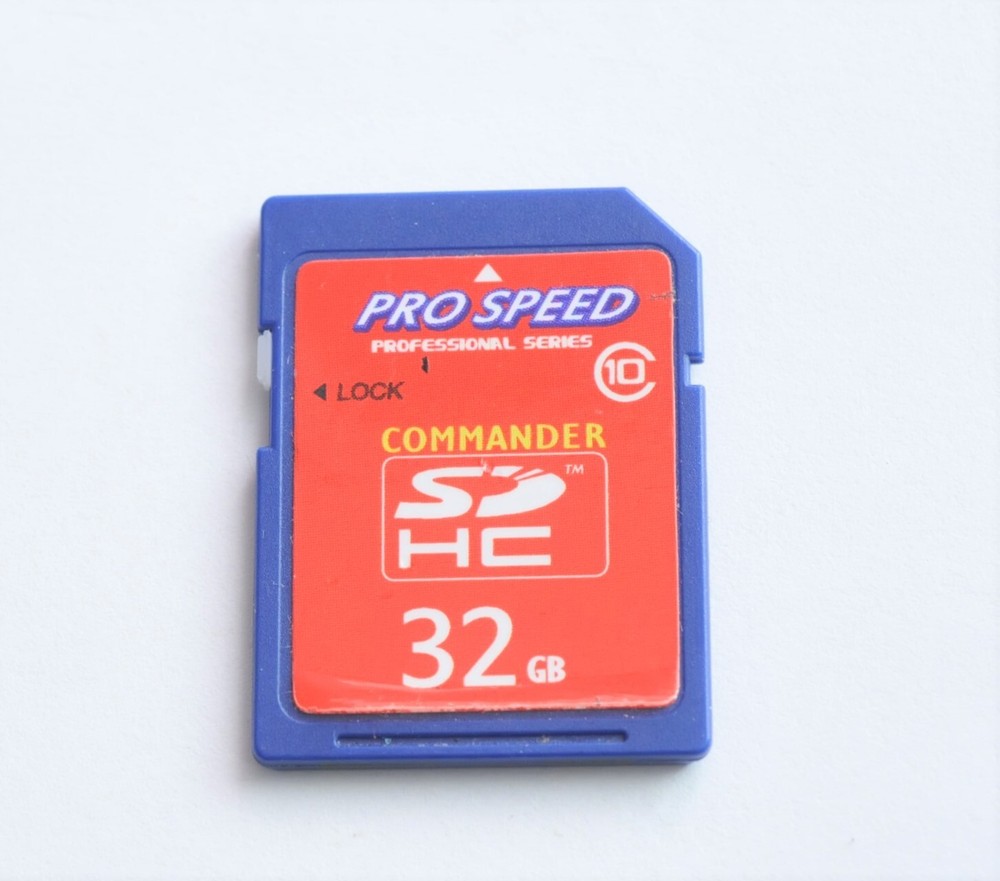 Commander 32GB Class 10 SDHC Flash Memory Card SD