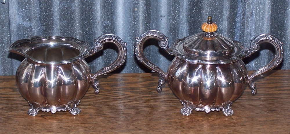 Vintage Melon Pattern Silverplate Coffee & Tea Service w Melon Bakelite Finials