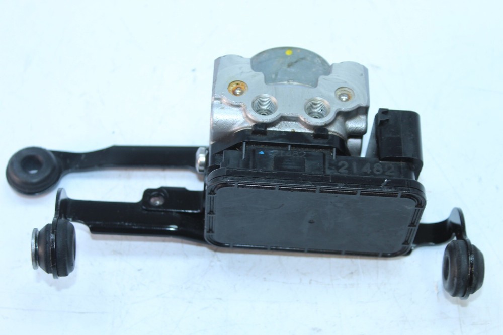 2014 TRIUMPH SPEED TRIPLE ABS PUMP UNIT MODULE T2024104