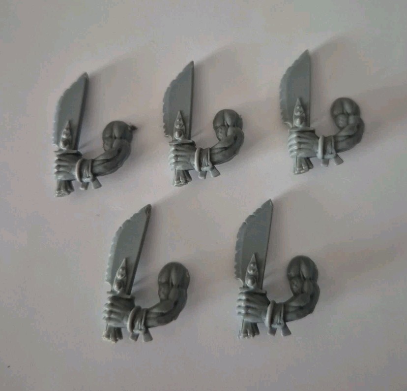 Warhammer Orcs & Goblins bits Orc Boyz Sword Arm X 5