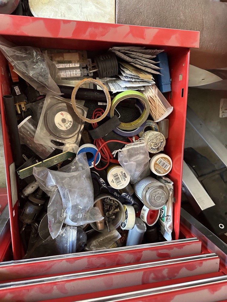 Snap on toolbox with tools, auto body￼