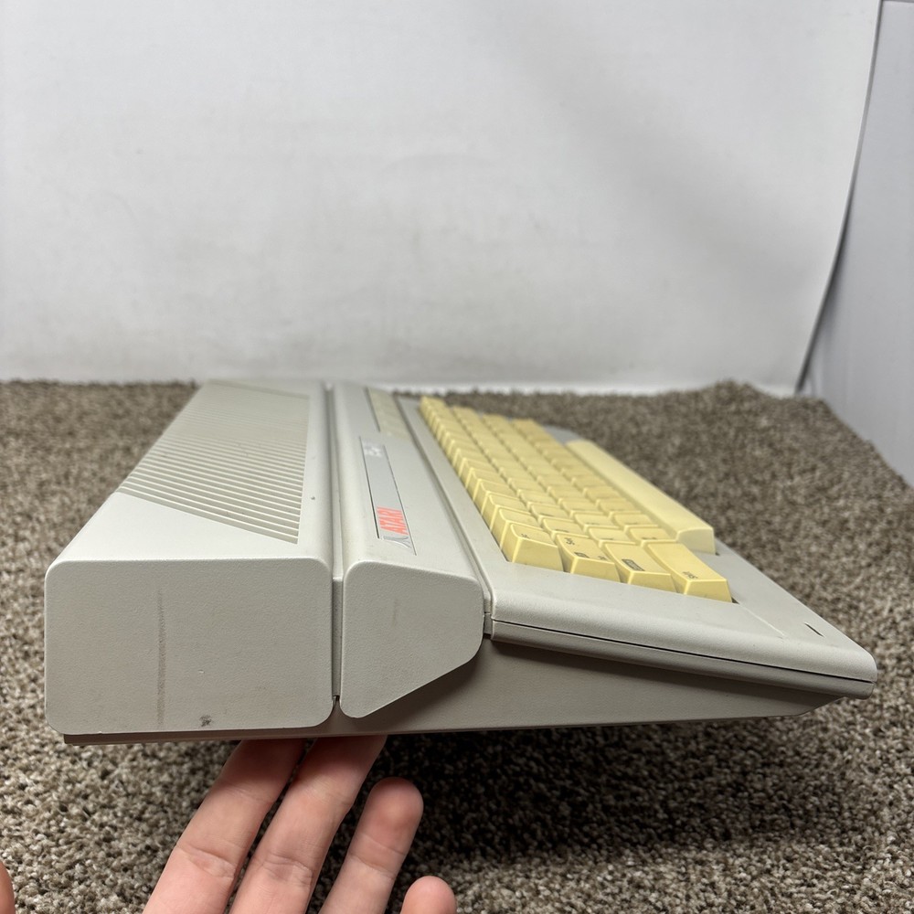 Atari XE 130xe Computer NTSC with Power Supply and RF cable - Tested