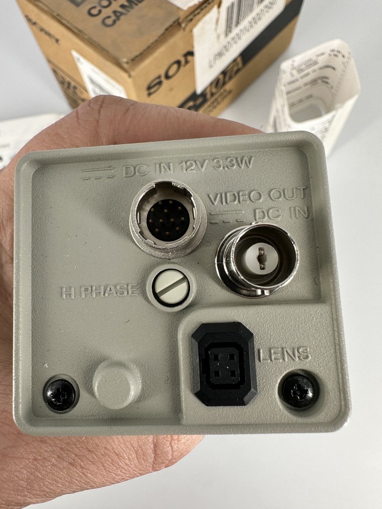 Sony DXC-107A CCD-IRIS Color Video Camera