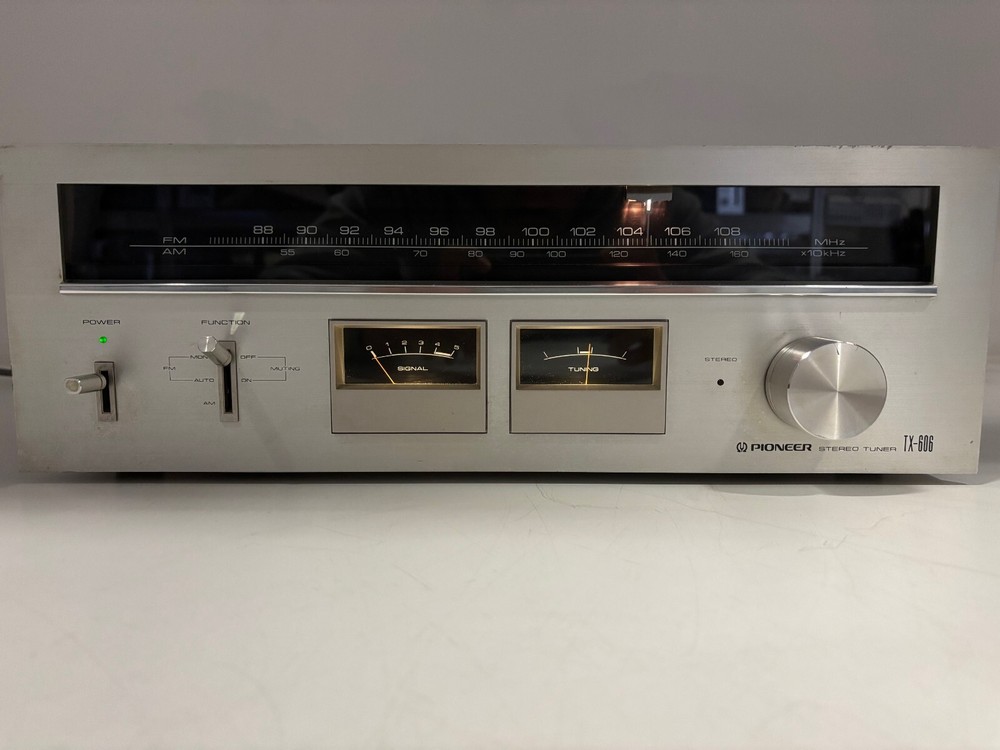 Pioneer TX - 606 stereo tuner