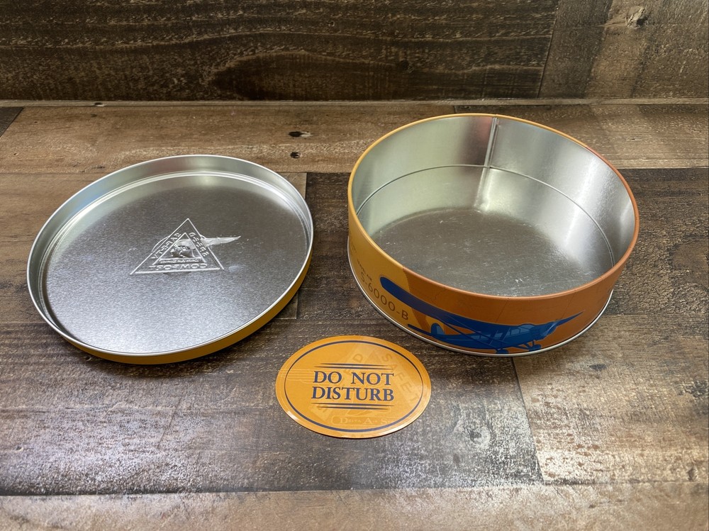 Metal Delta Airlines Tin