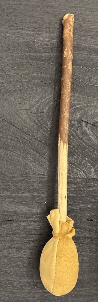 RAWHIDE & WOOD DRUM WITH BEATER