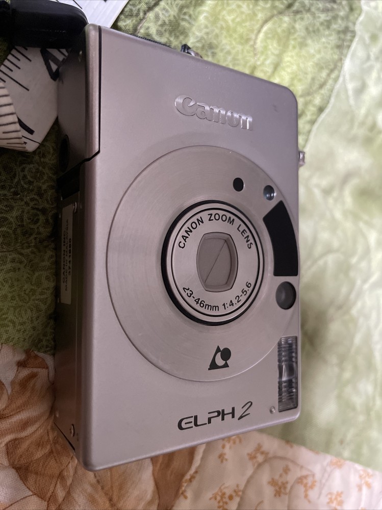 CANON ELPH 2 / Point & Shoot Film Camera UNTESTED