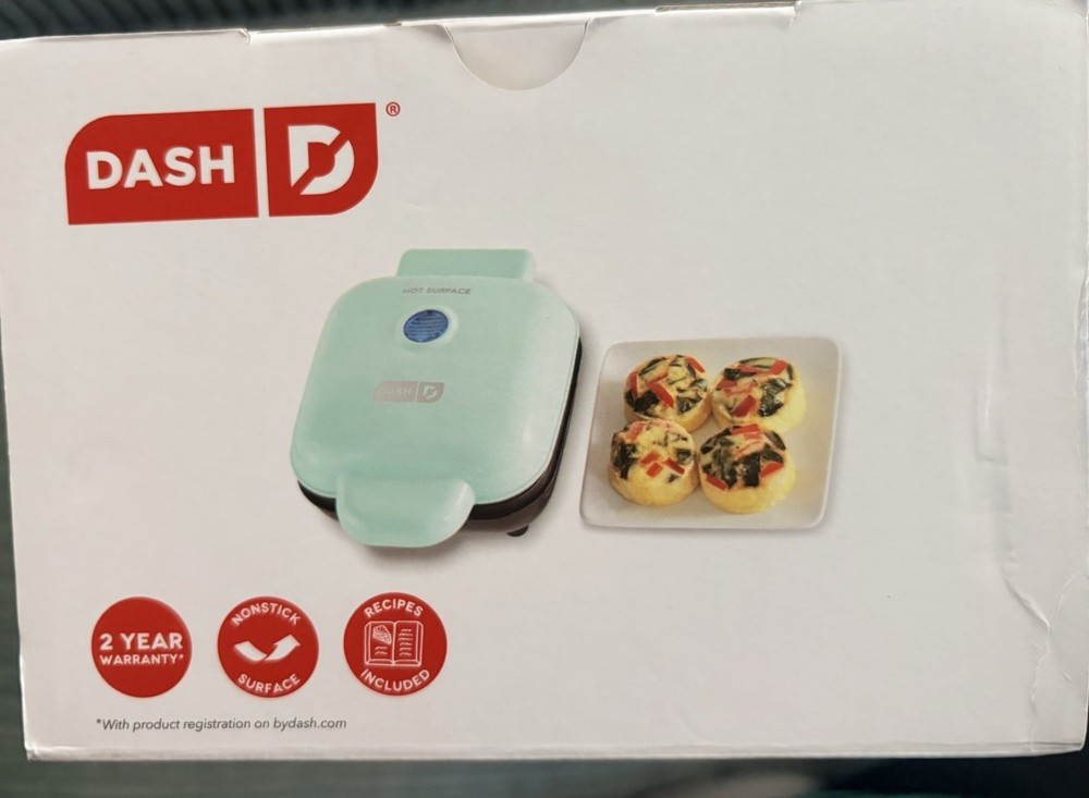 DASH Dash Deluxe Egg Bite Maker 420W Electric Aqua, 4 Egg Bites, Silicone