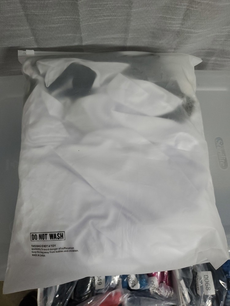 Simple Projection Screen 100inch 16:9 - NEW