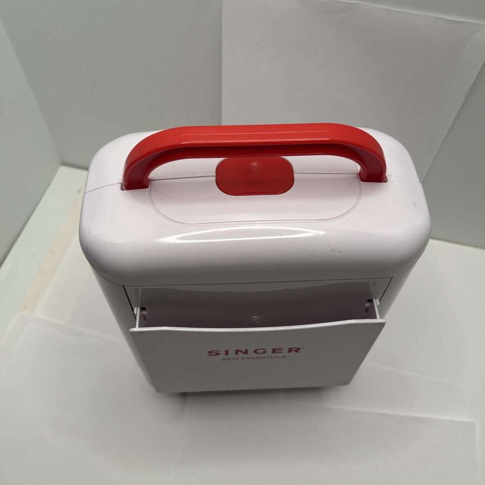 SINGER Sew Essentials Foldup Case Sewing Kit Portable Organizer w/ items include