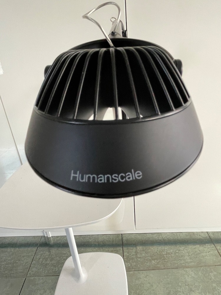 Humanscale Element Vision LED Task Light with desk mount - Black