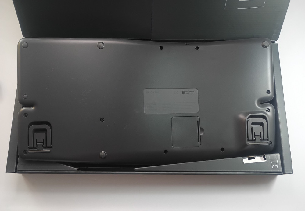 Logitech Ergo K860 Wireless Ergonomic Keyboard / Split Keyboard + Dongle / Box