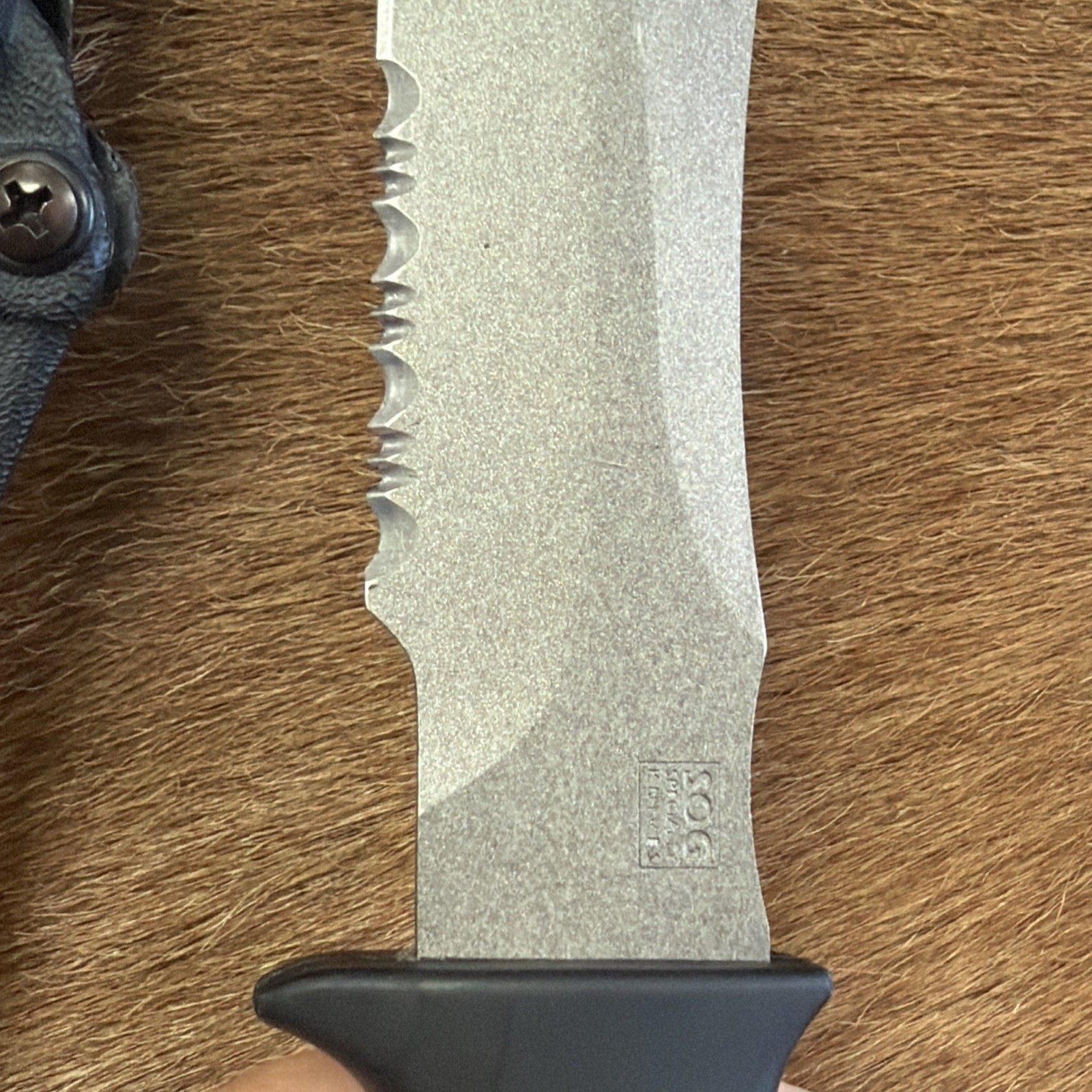 SEKI-JAPAN SOG SEAL PUP SATIN FINISH FIXED BLADE KNIFE