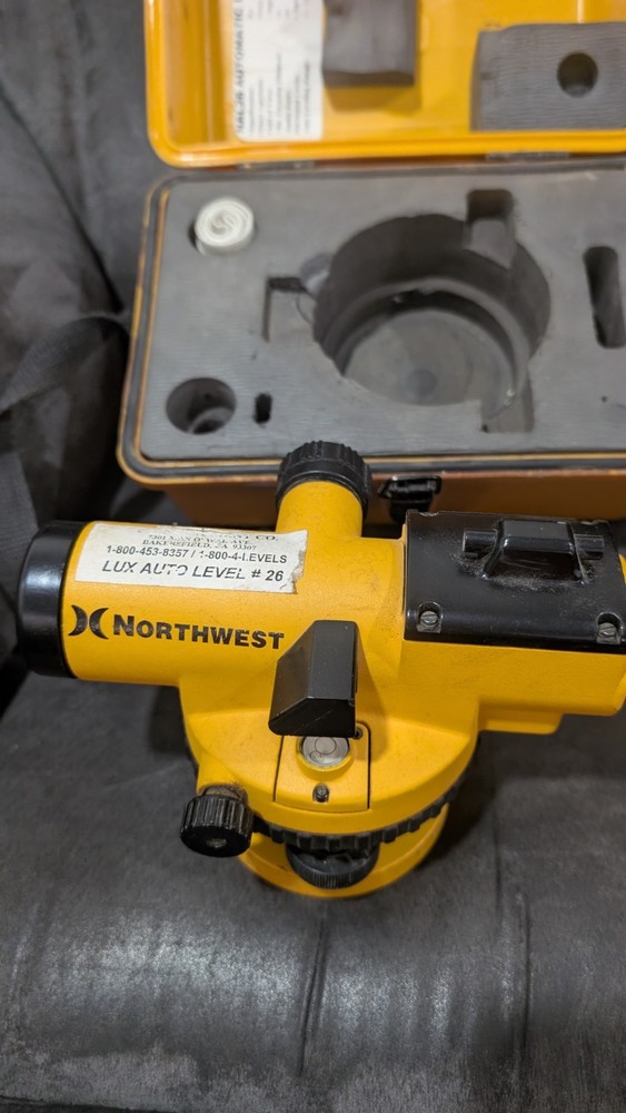 Northwest NAL-26 Automatic Level With Case