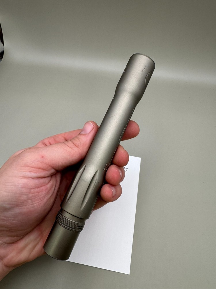 Dye UL Back-Satin Grey 688 Bore AC Thread