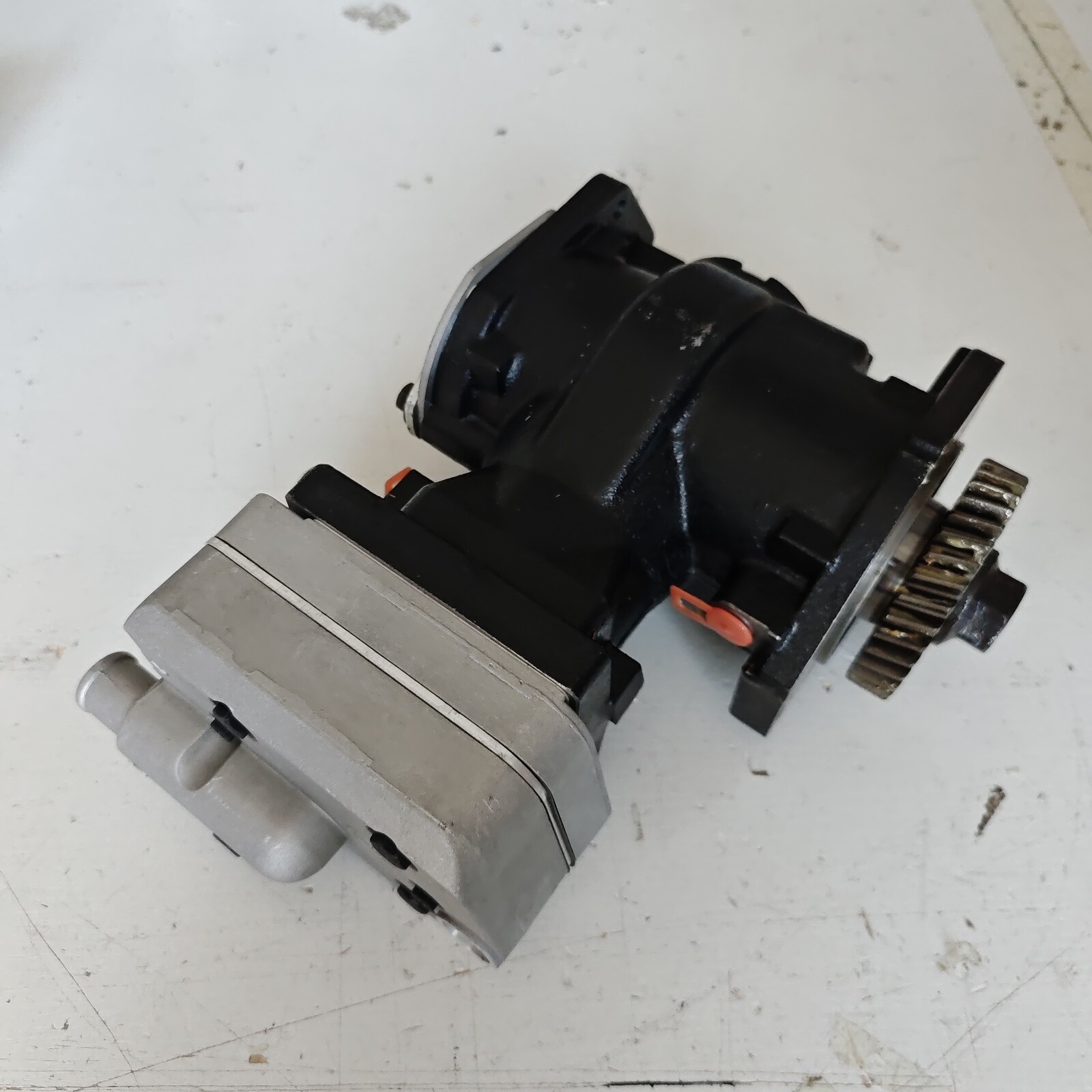 5286966RX Air Brake Compressor 9111545130 for Cummins 6BT 6BT5.9 Engine 4946293