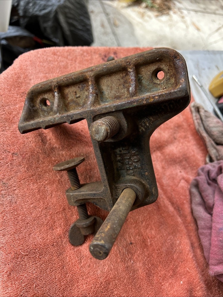 Antique Bench Vice
