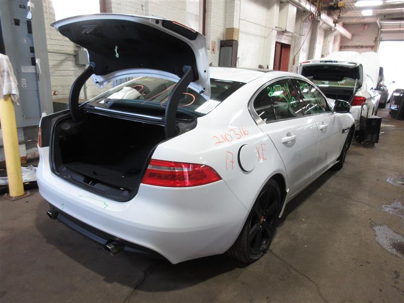 Used Infotainment Display fits: 2017 Jaguar Xe Grade A