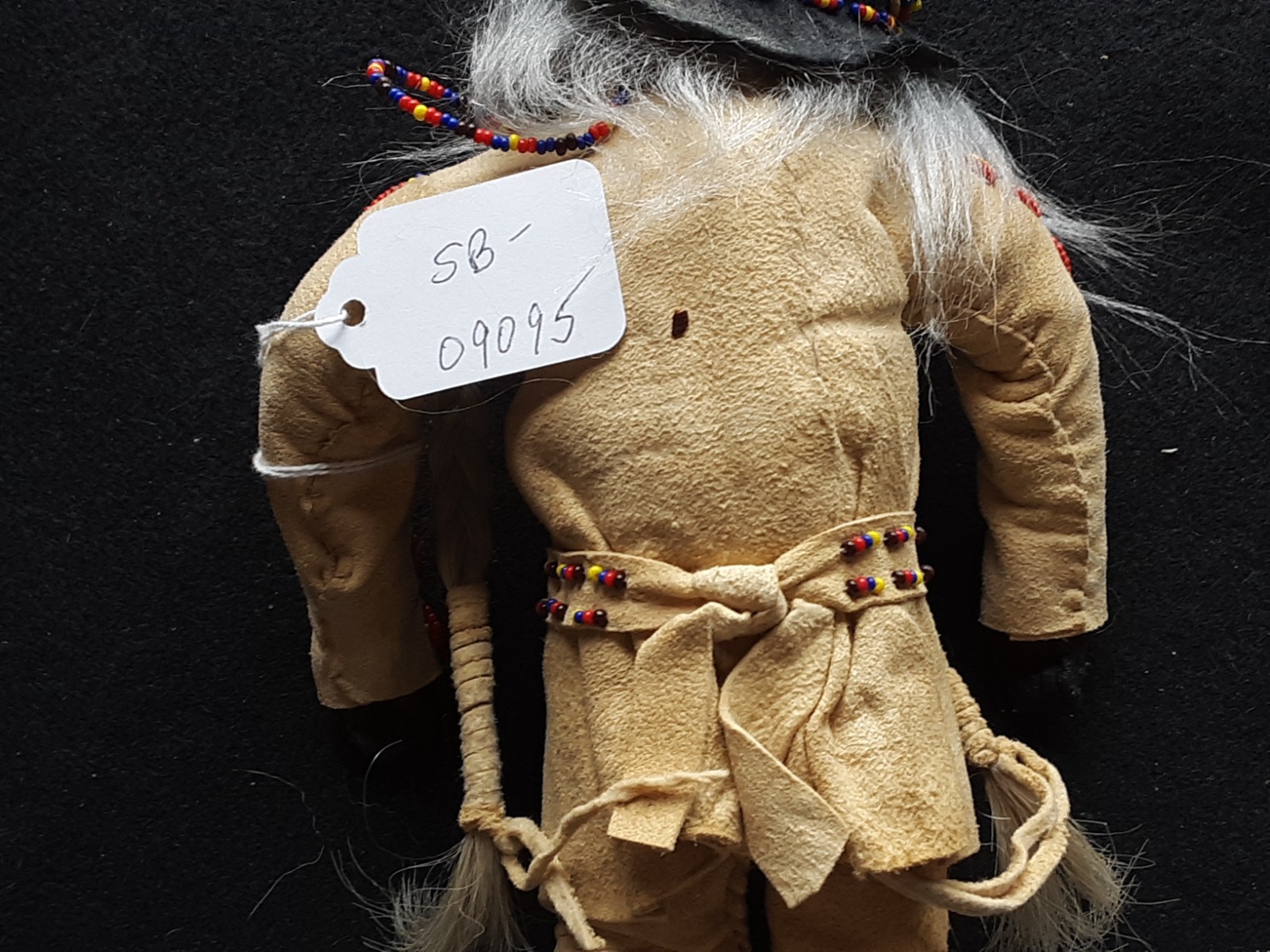 NATIVE AMERICAN BEADED LEATHER DOLL, APPLE HEAD INDIAN DOLL, SB-0226*09095