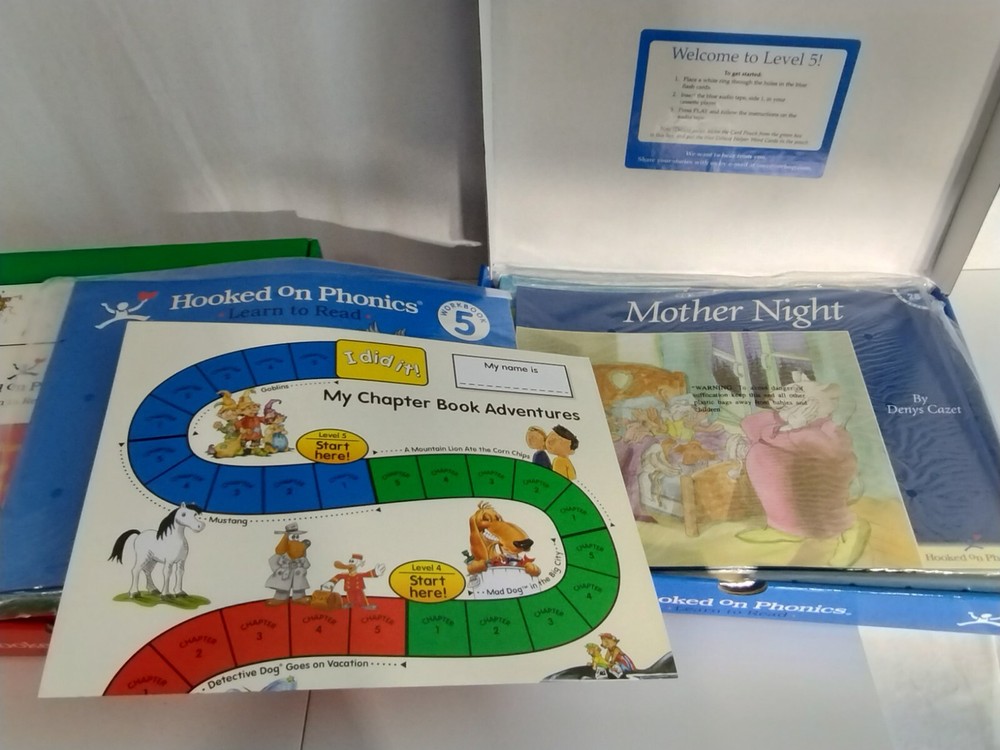 Hooked on Phonics - Learn to Read, First Grade in Excellent Condition