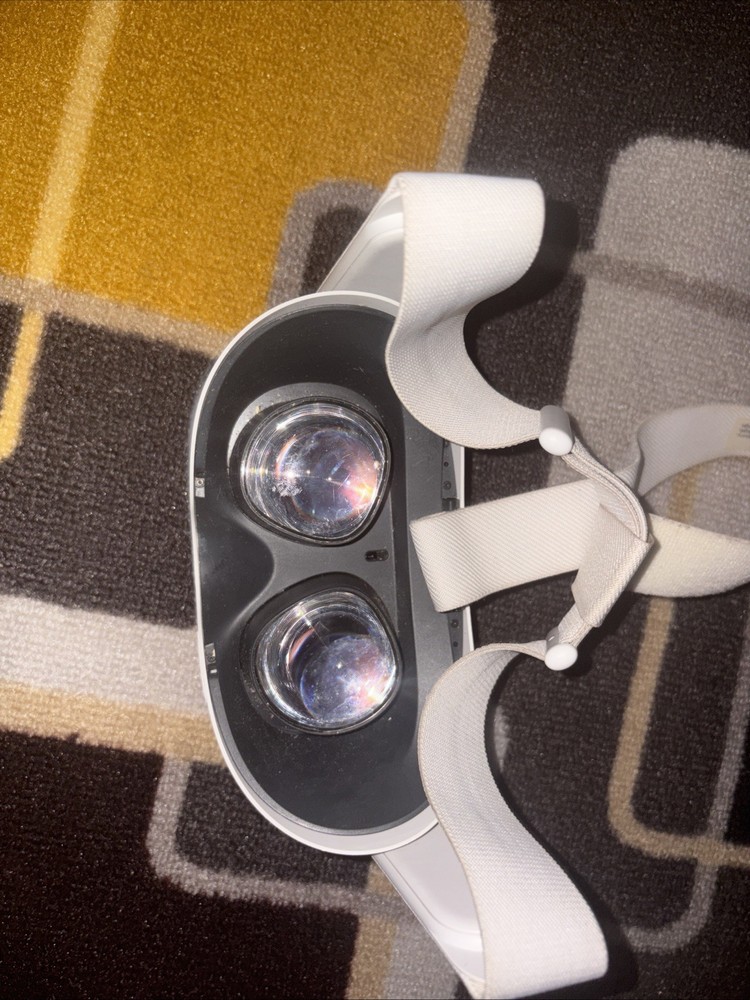 Oculus Quest 2 Meta Standalone VR Headset White, 64GB with Controllers