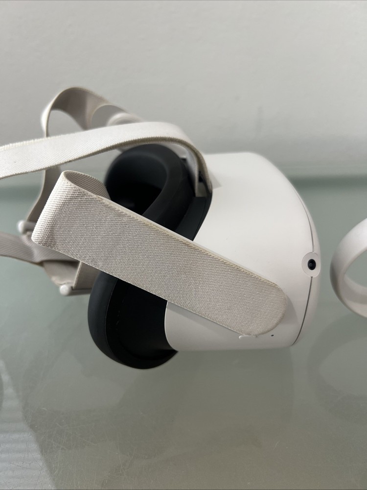 Meta Oculus Quest 2 Advanced All-In-One VR Headset - White