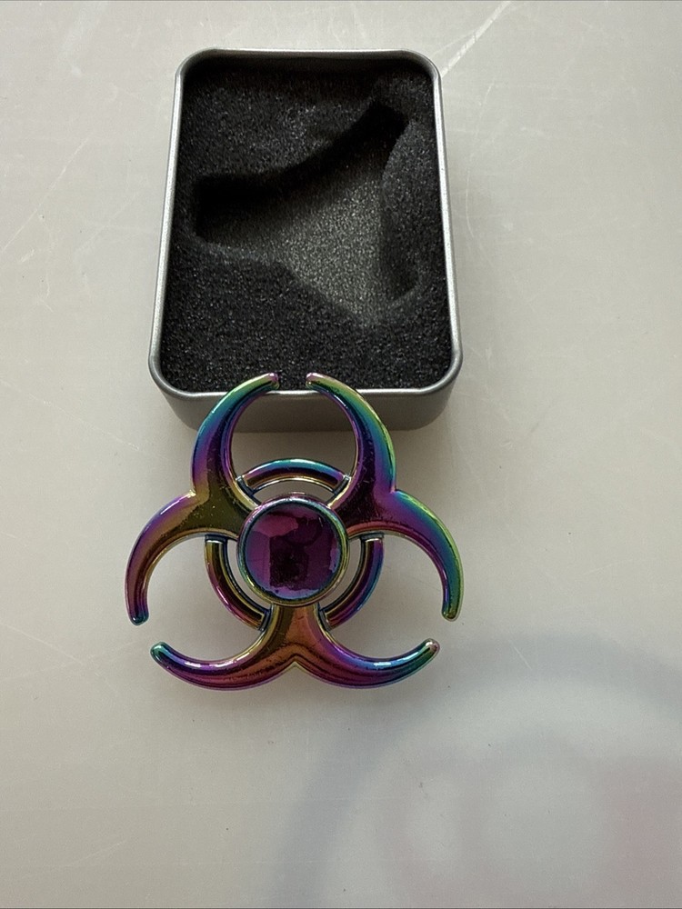 Solid metal construction with metal carrying & display case. Multicolor finish