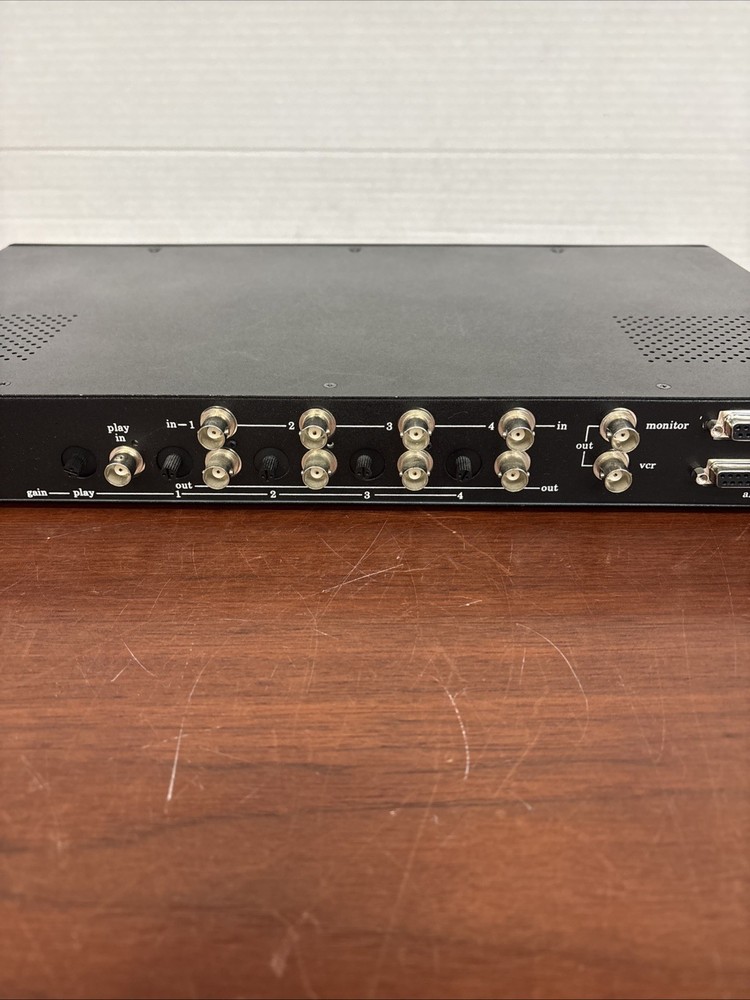 JAVELIN - JMMD4L - 4 Channel B/W Multiplexer ***Untested