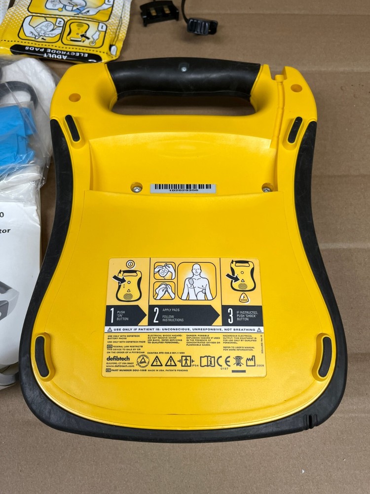 Reviver AED By Cintas with carrying case
