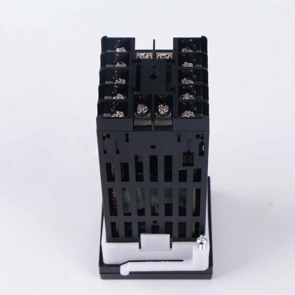 NEW Omron E5CK-AA1-302 Digital Controller Multi-Range 100-240VAC 50/60HZ