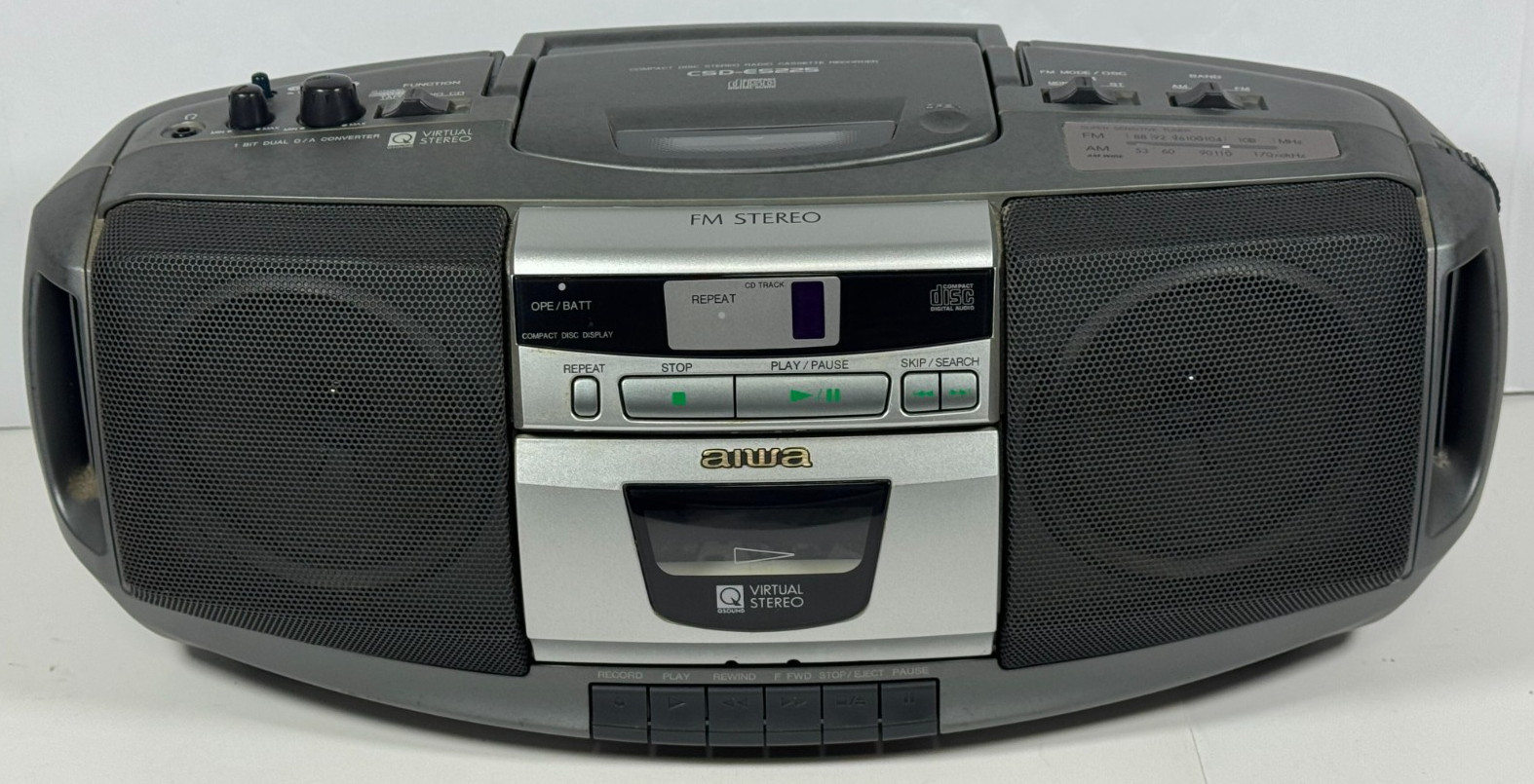 AIWA CSD-ES225 Compact Disc Stereo Radio Cassette Recorder Boombox FULLY TESTED