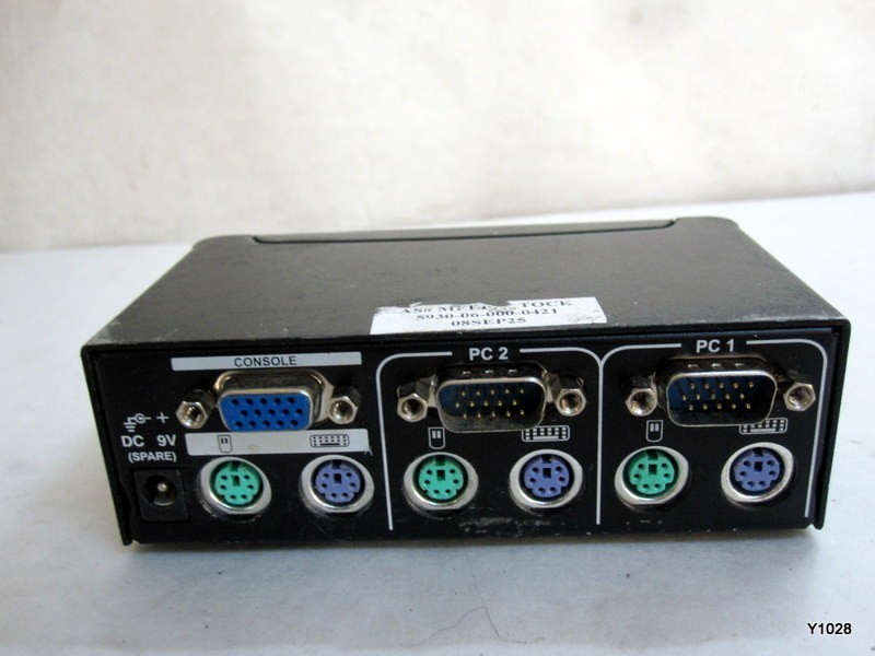 StarTech.com (SV231) 2-Ports External KVM Switch PS/2 no accessories
