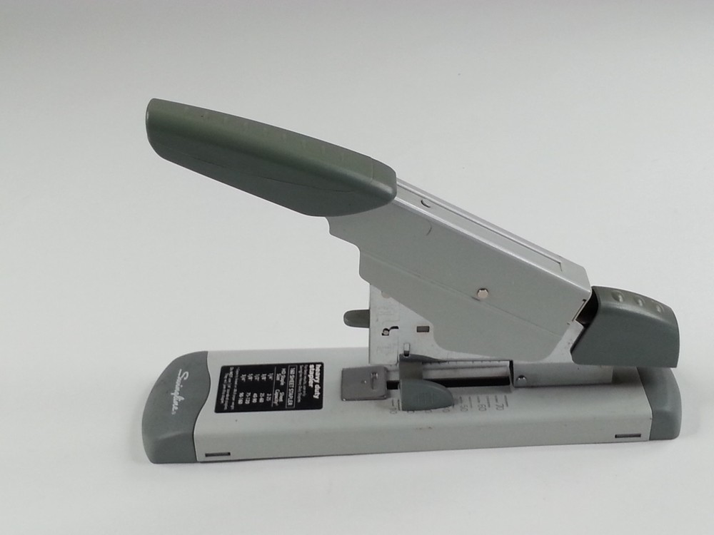 Swingline Heavy Duty 160 Sheet Stapler