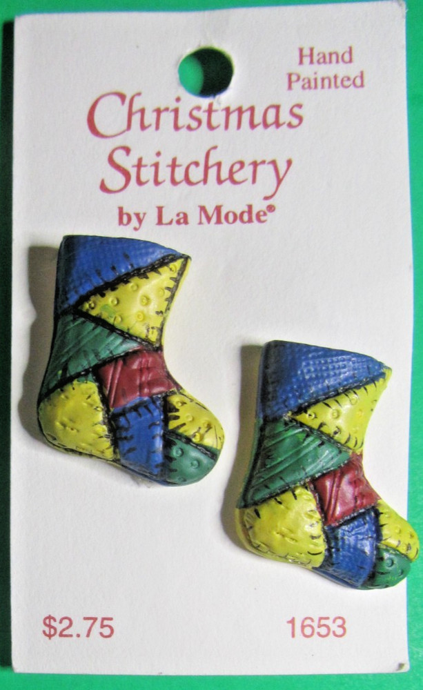 (2) LAMODE 1" CHRISTMAS STITCHERY PATCHWORK STOCKING NOVELTY CRAFT BUTTONS-R1