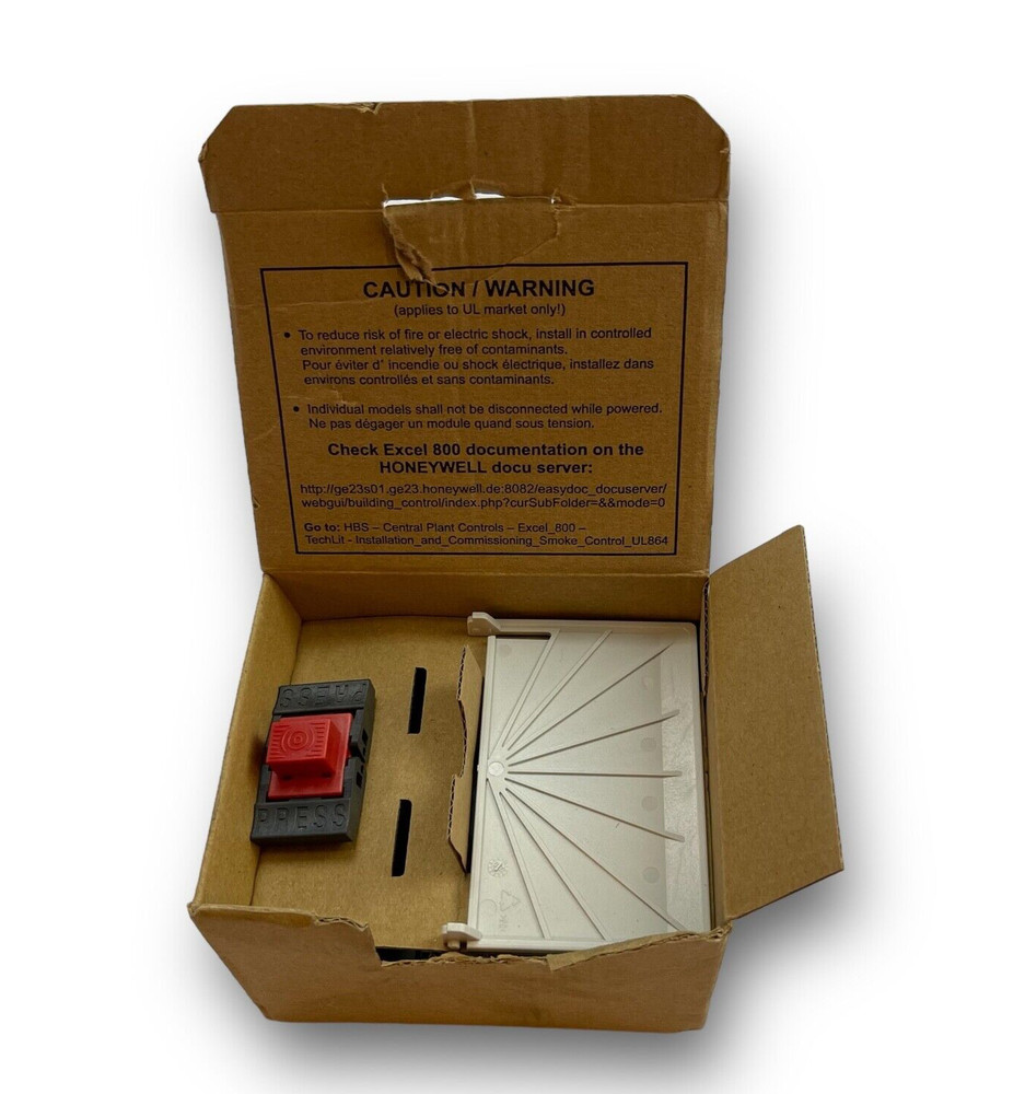 Honeywell Screw Terminal Socket Output Module XSU824-25