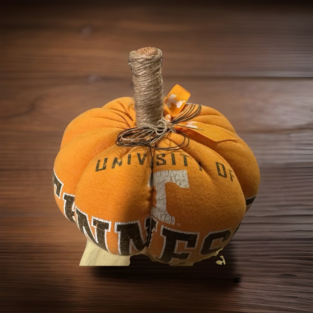 Tennessee Vols. Pumpkin Decor