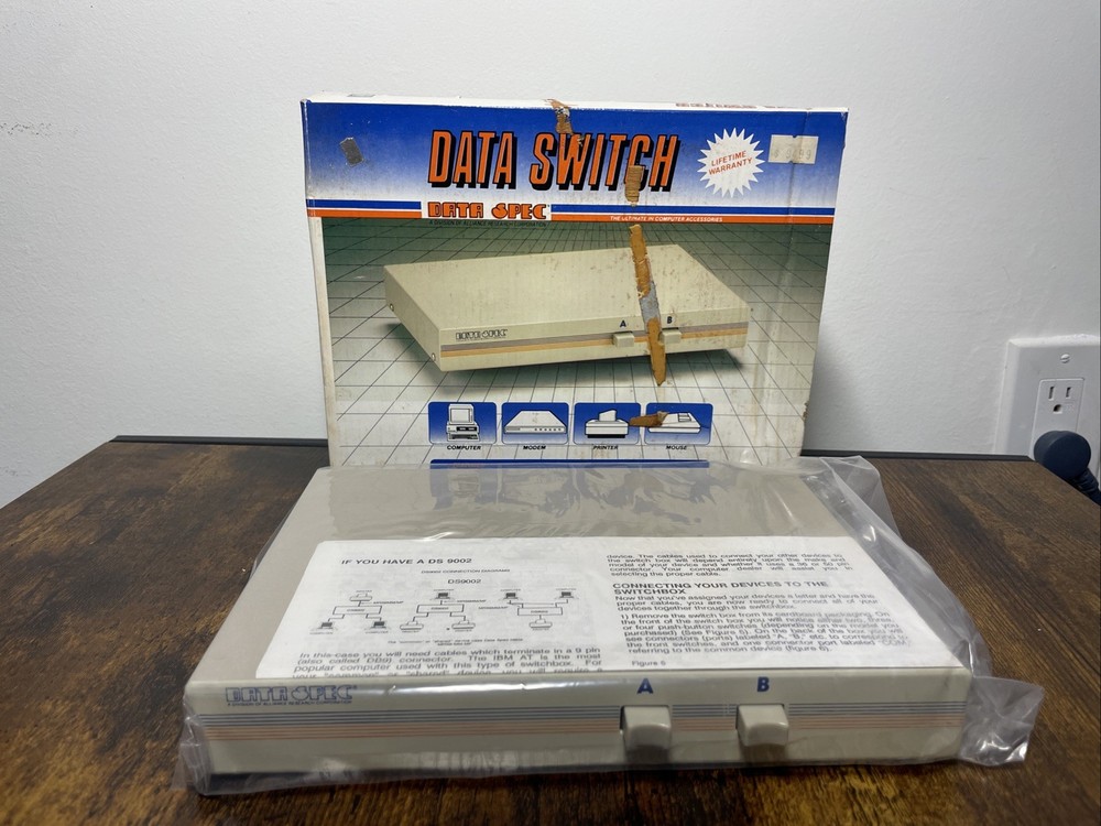 DATA SPEC DATA SWITCH BOX MODEL DS3602 - NEW OLD STOCK