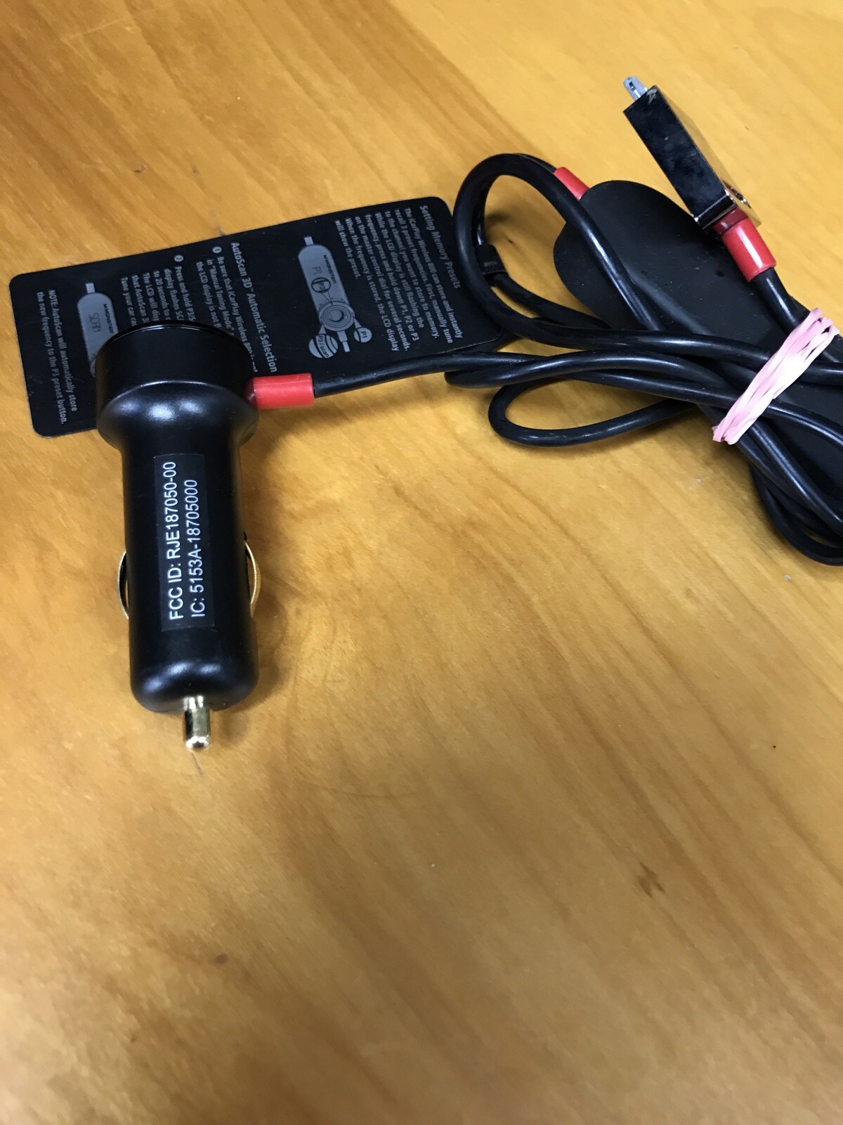 MONSTER 800 iCAR PLAY WIRELESS FOR iPOD OR iPHONE ON YOUR CAR'S FM RADIO