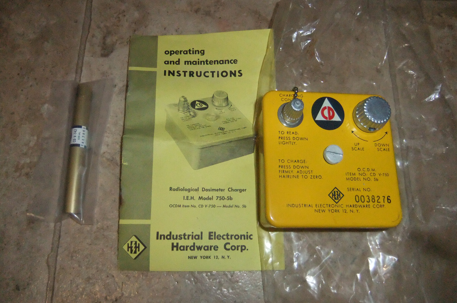 CDV-750 Civil Defence Surplus High Range Dosimeter w/ Extras!!