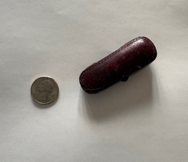 Vintage Bakelite Cigarette Holder With Case￼