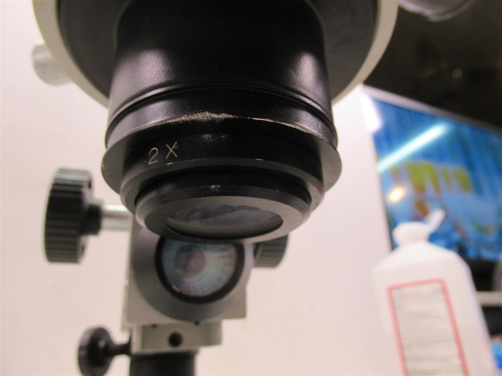 Omano Binocular Stereo Microscope with Boom Stand and Light Source