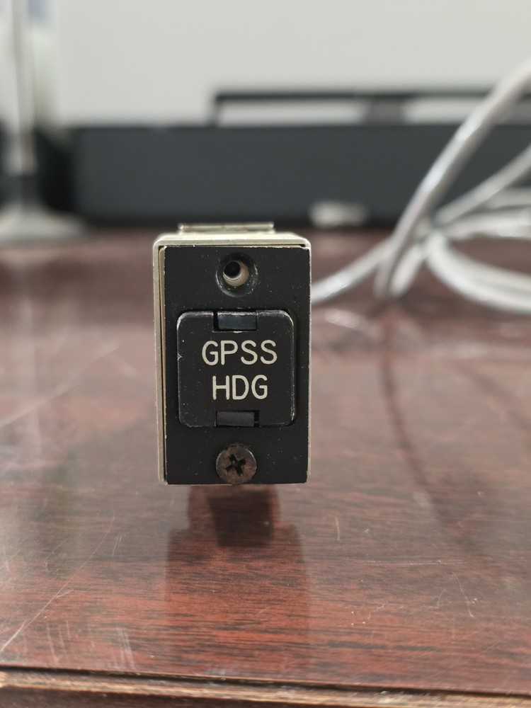 S-Tec GPSS Roll Steering Converter PN: 03976 w/GPSS/HDG Selector Switch
