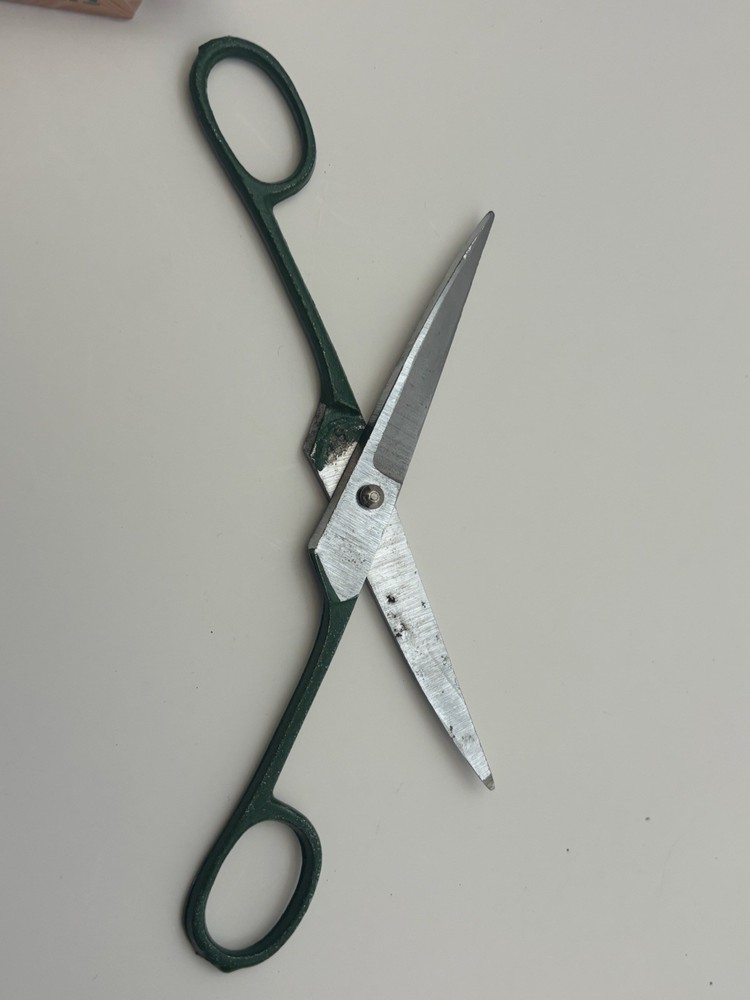 Vintage 7 Inch Scissors Green Sharp